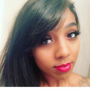 Meet your Posher, Jaymee